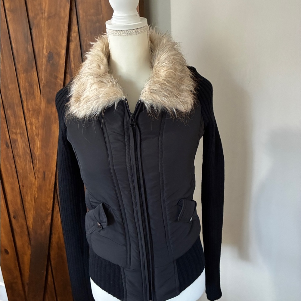 JJ Basics Women's Vintage Jacket Size M - Bomber/Sweater Faux Fur